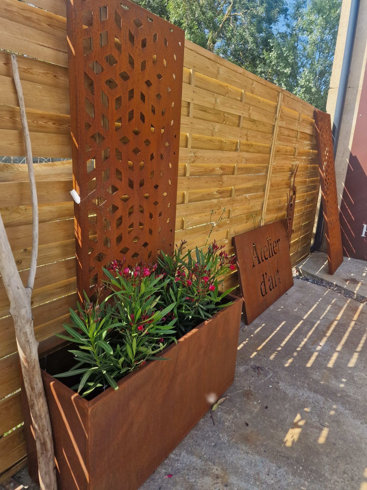 CLAUSTRA CORTEN