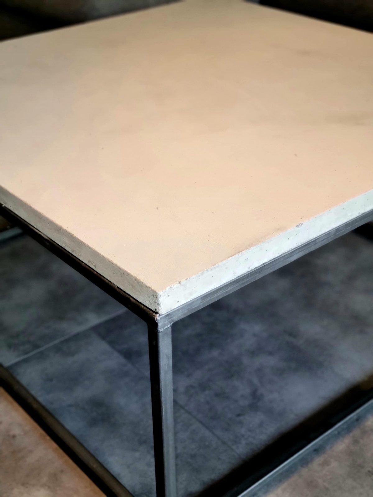 TABLE BASSE BÉTON 